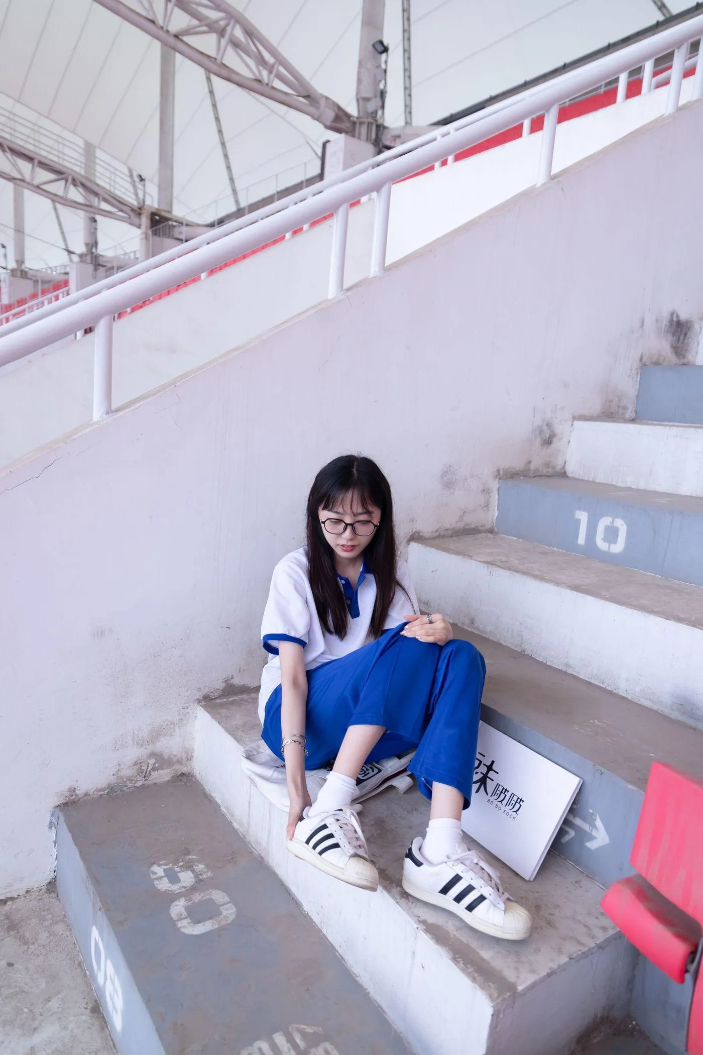 [BoBoSocks袜啵啵]NO.002 稚予-校服、贝壳头、白棉袜、裸足 [139P]插图7